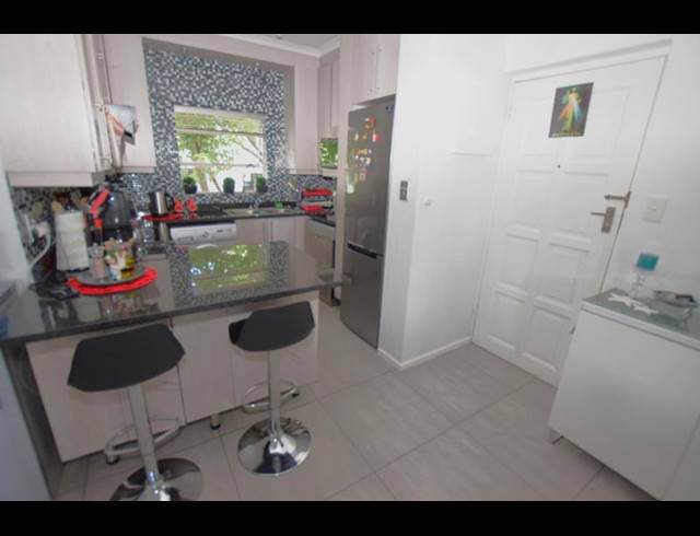 2 BEDROOM APARTMENT FOR SALE IN MORNINGSIDE